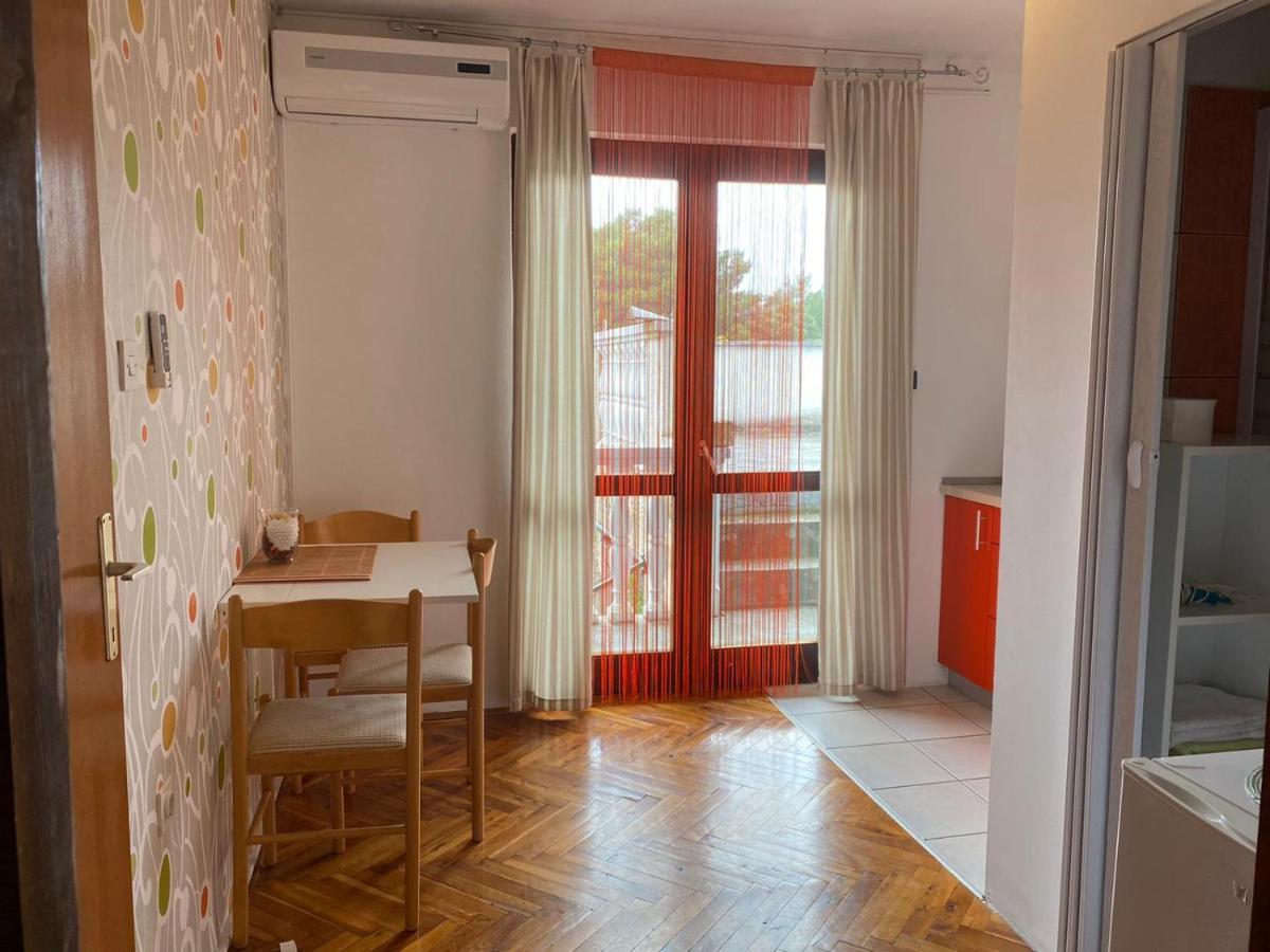 Apartmani Dana Sukošan 外观 照片