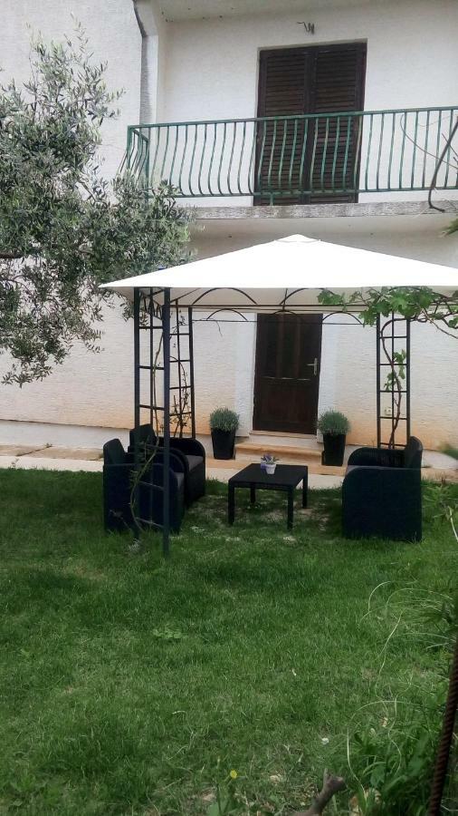 Apartmani Dana Sukošan 外观 照片